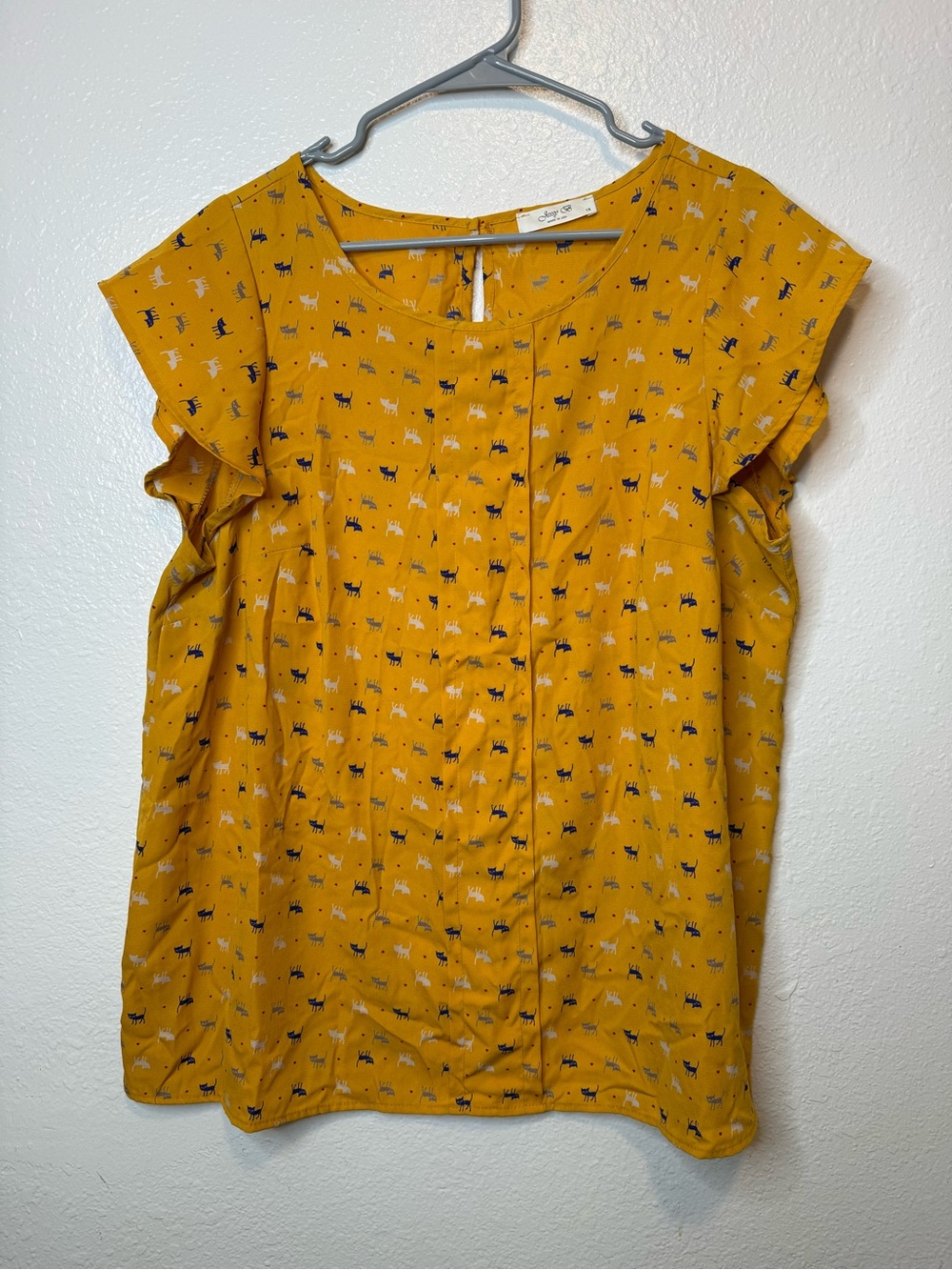 Jessy B Cats and Hearts Flutter Sleeve Blouse Keyhole Closure Size 1X Flowy Meow
